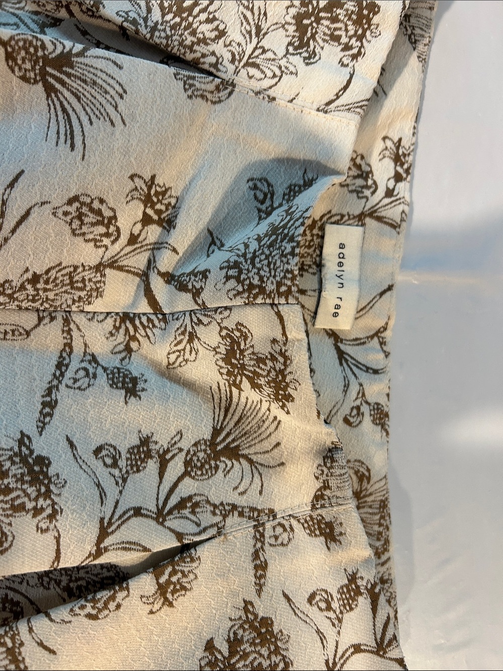 Adelyn Rae Cream Floral Pleated Bermuda Jacquard Shorts cream and brown - Picture 4 of 10